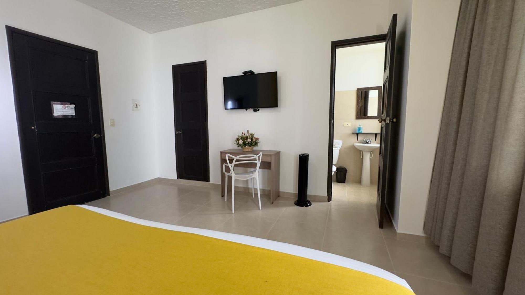 Hotel Cataluna - Soluciones Hoteleras Pereira Ngoại thất bức ảnh