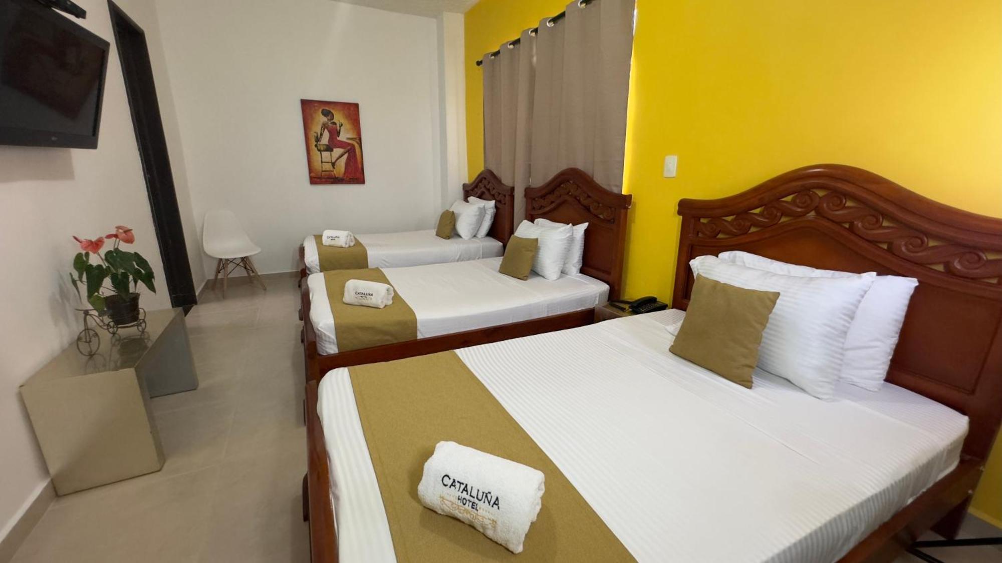 Hotel Cataluna - Soluciones Hoteleras Pereira Ngoại thất bức ảnh