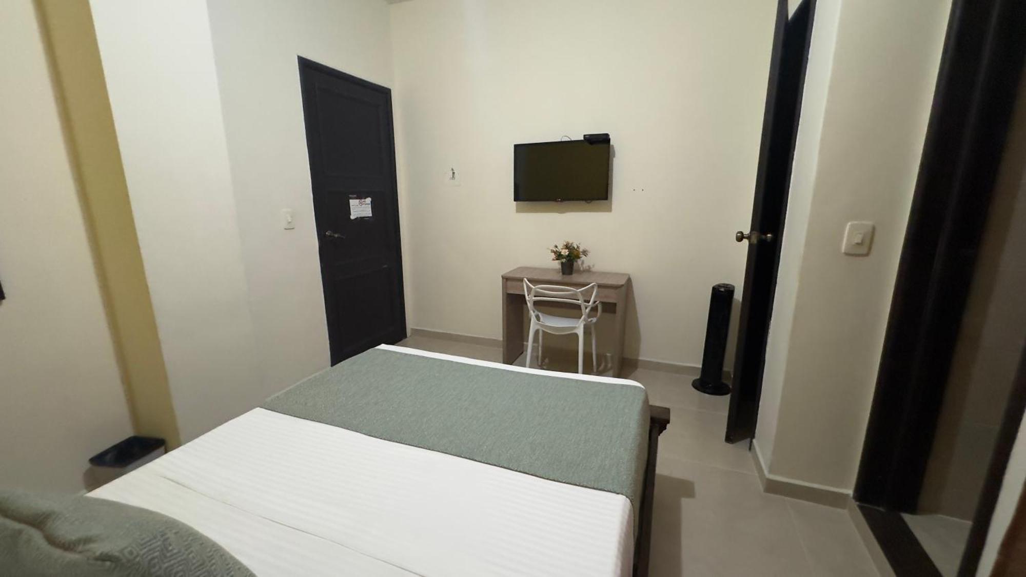 Hotel Cataluna - Soluciones Hoteleras Pereira Ngoại thất bức ảnh