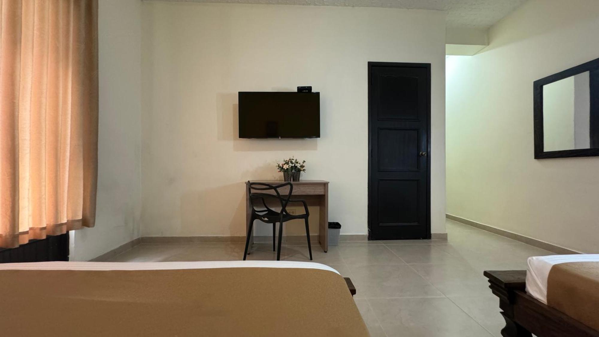 Hotel Cataluna - Soluciones Hoteleras Pereira Ngoại thất bức ảnh