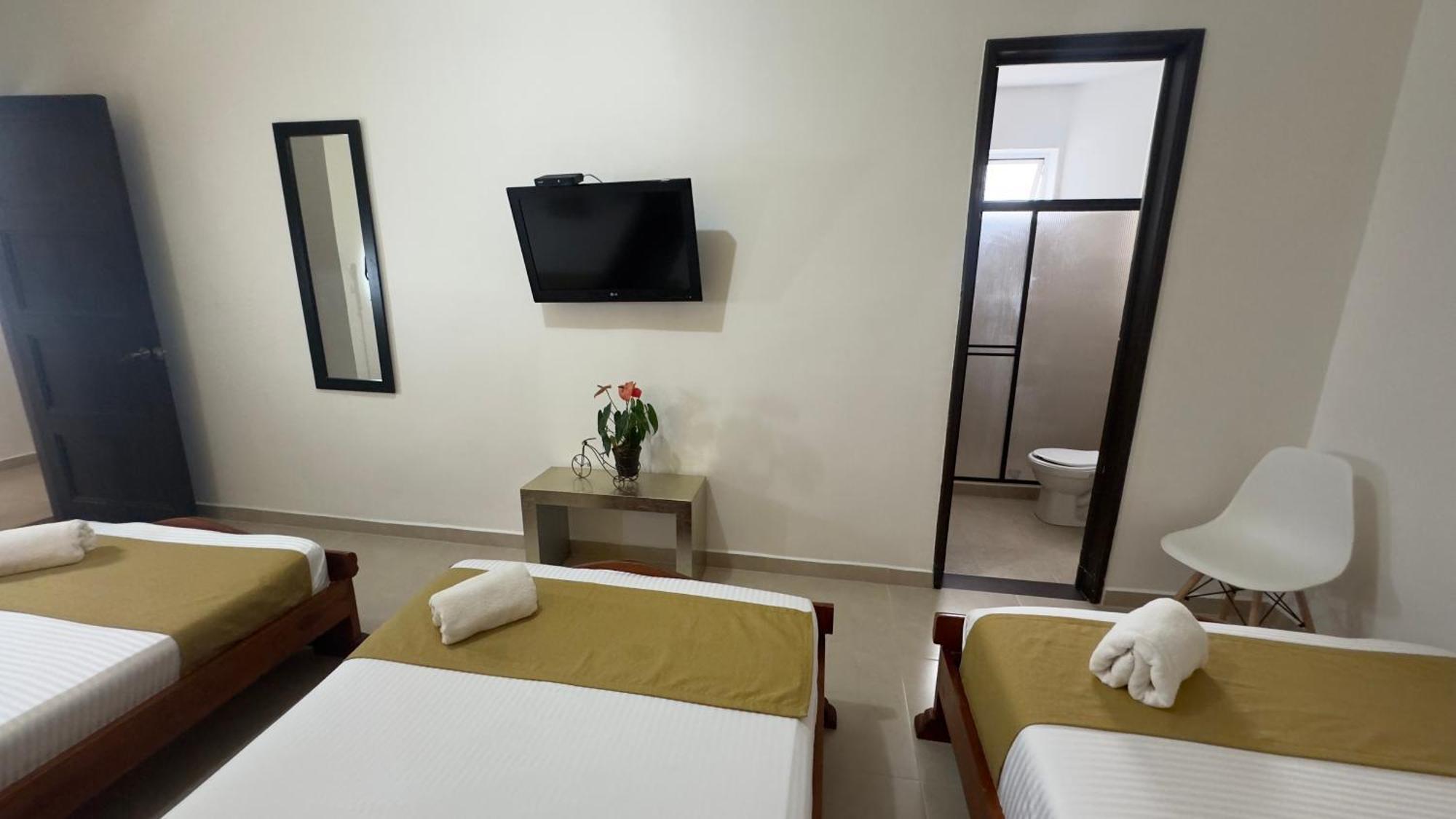 Hotel Cataluna - Soluciones Hoteleras Pereira Ngoại thất bức ảnh